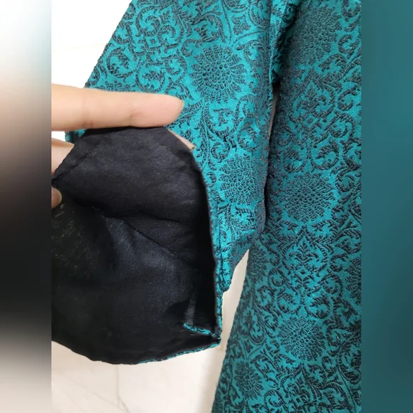 Classy Short Kurta - Picture 5 of 10